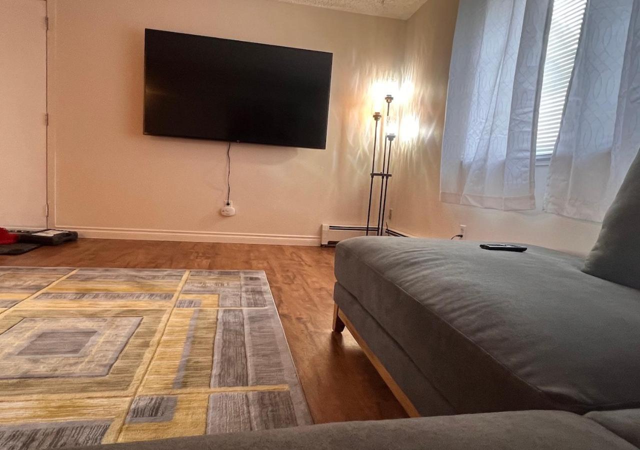 Lovely Two Bedroom, Minutes Away From Downtown Anchorage Exterior foto